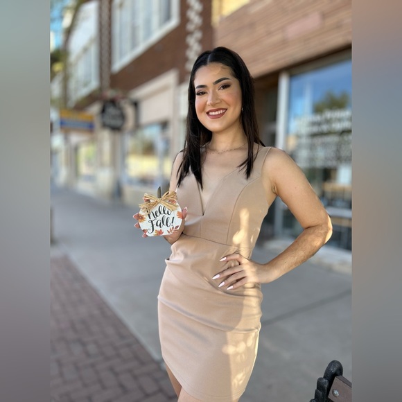 Cream Body Control Mini Cocktail Dress NWT - Picture 3 of 11